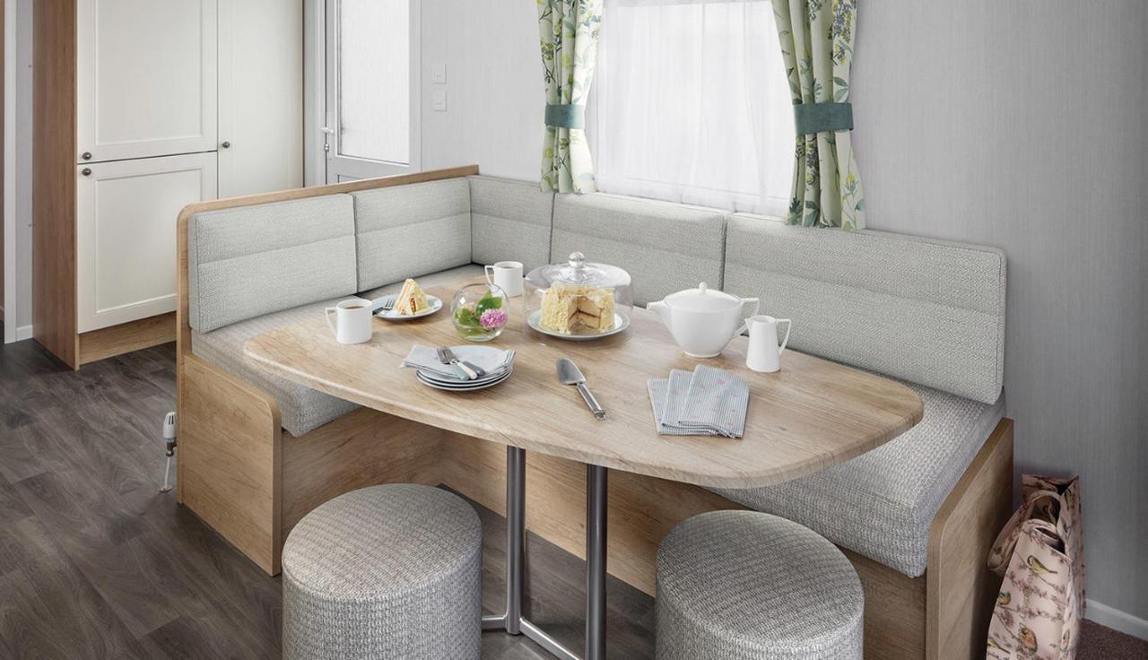 Cardigan Bay Holiday Park Екстер'єр фото