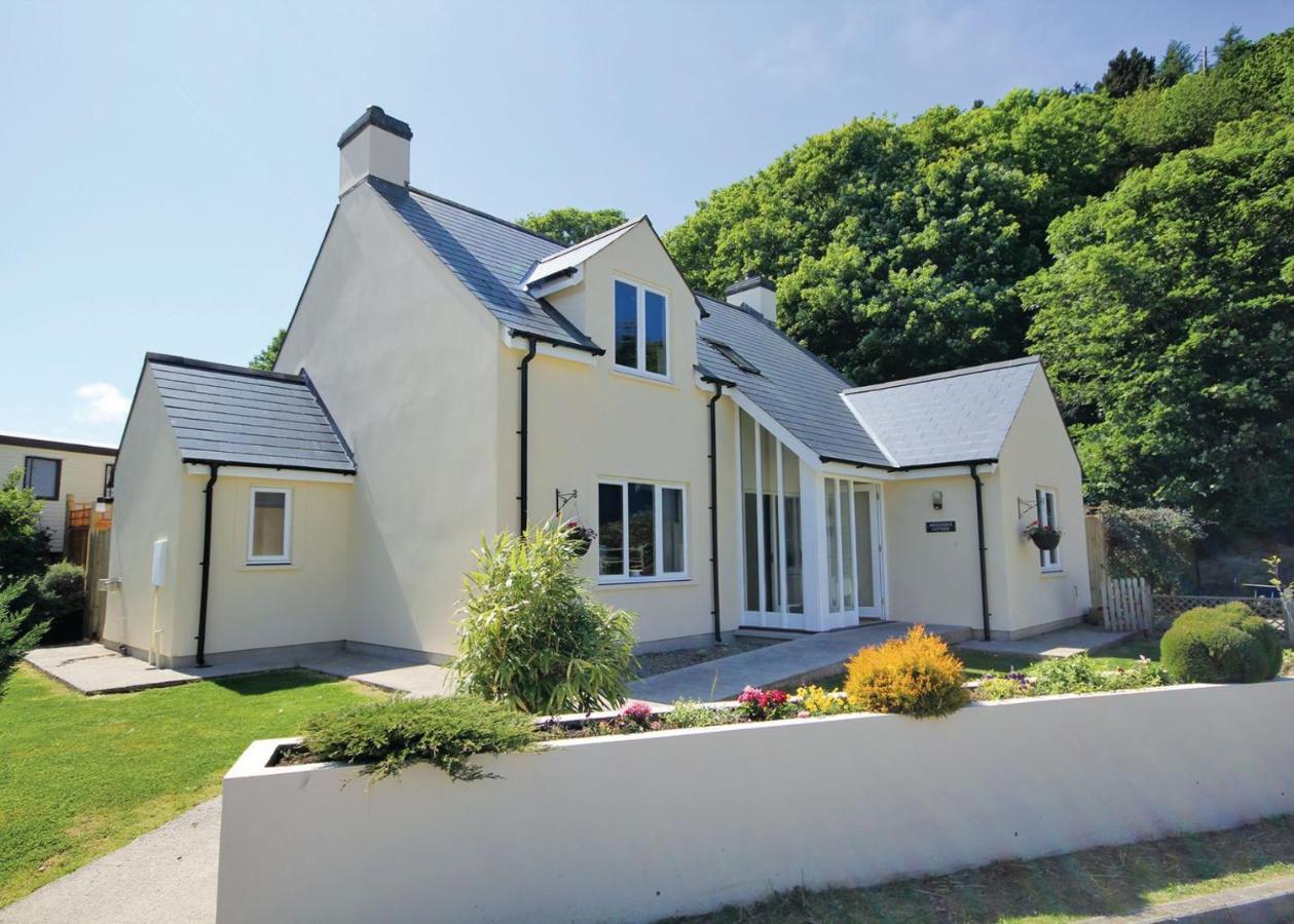 Cardigan Bay Holiday Park Екстер'єр фото