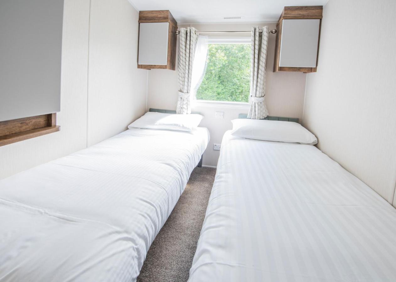 Cardigan Bay Holiday Park Екстер'єр фото