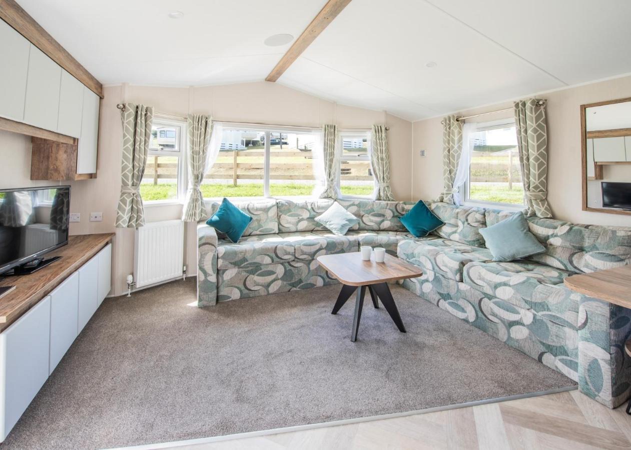 Cardigan Bay Holiday Park Екстер'єр фото