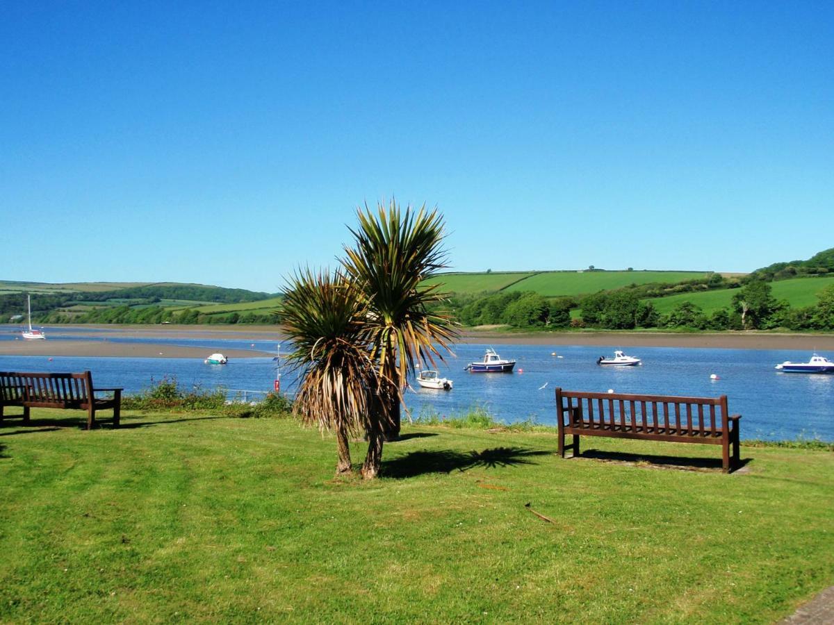 Cardigan Bay Holiday Park Екстер'єр фото